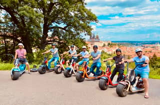 Prag: Fat Tire E-Scooter Guided Tour