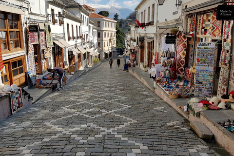 Excursion privée d'une journée à Saranda, Gjirokaster et Butrint depuis Tirana