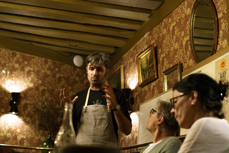 Rouen: Cheese and Wine Tasting at La Taverne Saint-Amant