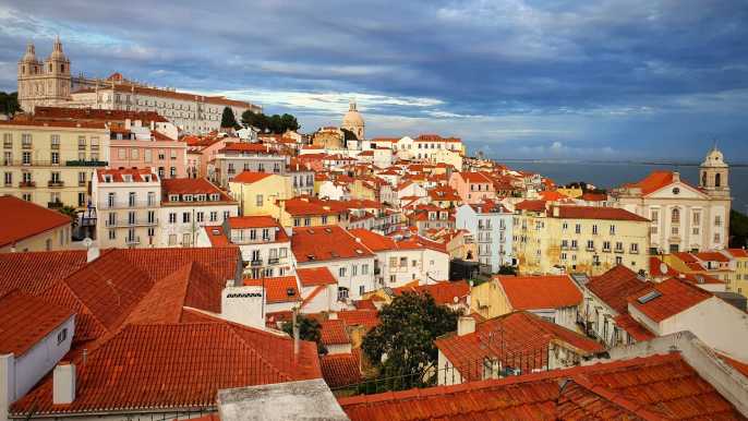 Lisbon: Old Town Tuk Tuk Tour