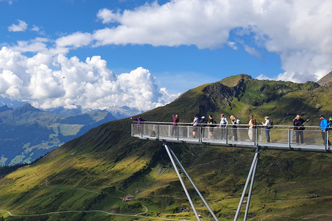 Grindelwald primeiro: Bilhete para o teleférico com passeio pelo penhascoGrindelwald First: Bilhete de teleférico com Cliff Walk