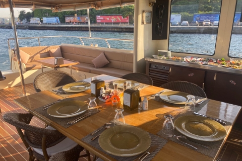 Istanbul: Private Bosphorus Boat Cruise