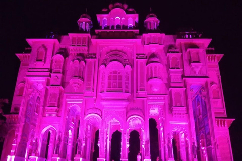 Jaipur : Visite nocturne d&#039;Amer et de la ville rose en jeep à ciel ouvert.