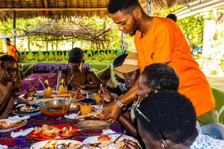 Wasini Island: Dolphin Spotting &amp; Snorkel at Kisite MpungutiDeparture from Diani Beach or Tiwi