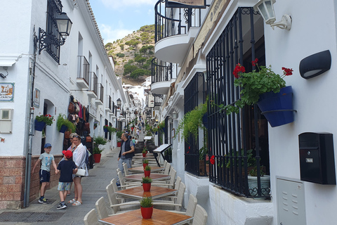 From Málaga: Marbella, Mijas y Puerto Banús Guided Tour