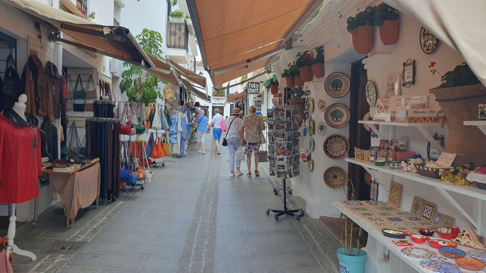 From Málaga: Marbella, Mijas y Puerto Banús Guided Tour