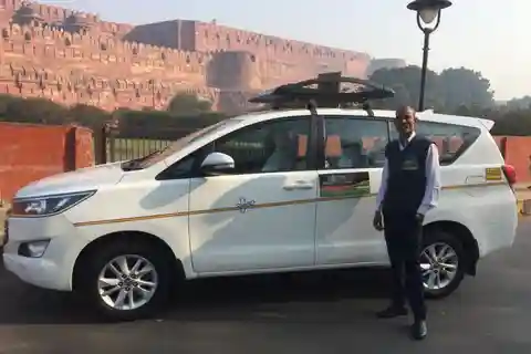 Private Transfer From Agra To Jaipur with Fatehpur Sikri