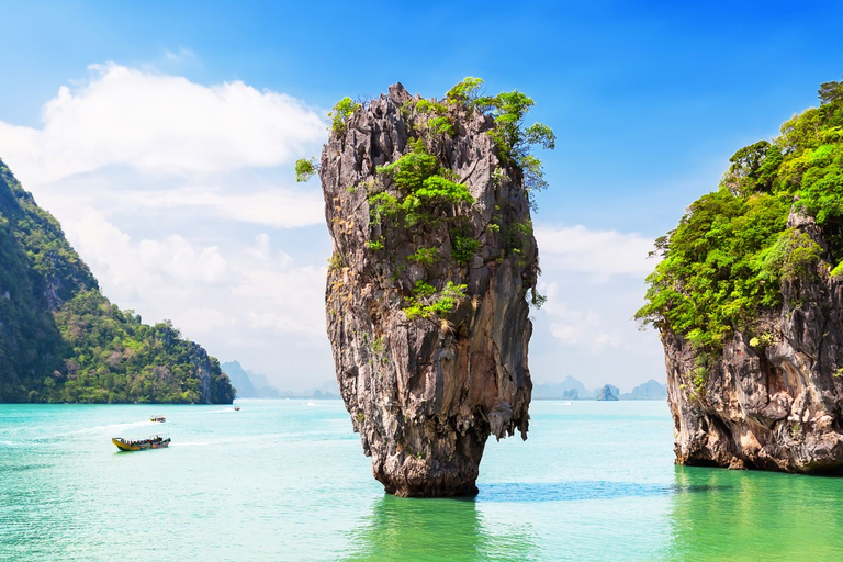 "Explorez les mangroves, l'île de James Bond et le temple des singes".