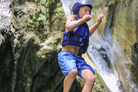 Puerto Plata: Jeep Safari Adventure to the 7 Damajagua Waterfalls