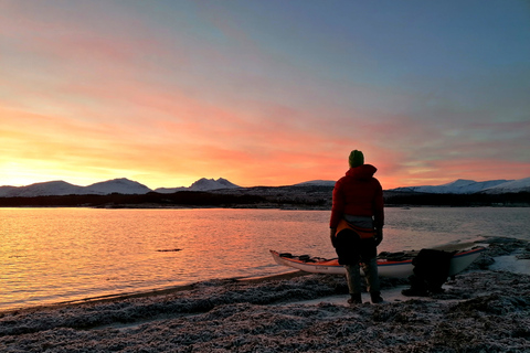 Tromsø: Easy Winter Kayaking Tour with Seal Watching Tromsø: Easy Winter Kayaking Tour