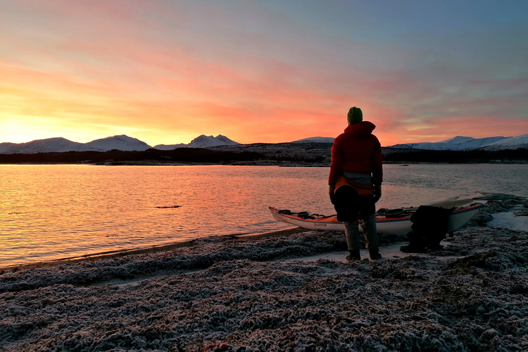 Tromsø: Easy Winter Kayaking Tour with Seal Watching Tromsø: Easy Winter Kayaking Tour