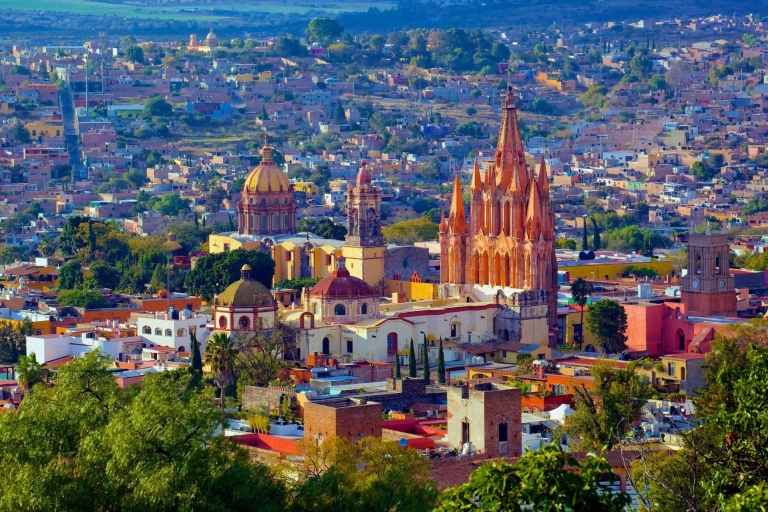 Desde la CDMX: Querétaro, Guanajuato y San Miguel de AllendeHabitación Doble o Individual