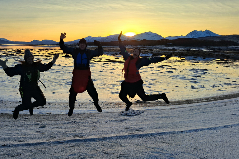 Tromsø: Easy Winter Kayaking Tour with Seal Watching Tromsø: Easy Winter Kayaking Tour