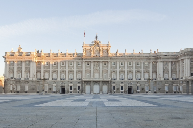 Koninklijk Paleis Madrid: vroege entree zonder rij, met gidsOchtendrondleiding in het Engels