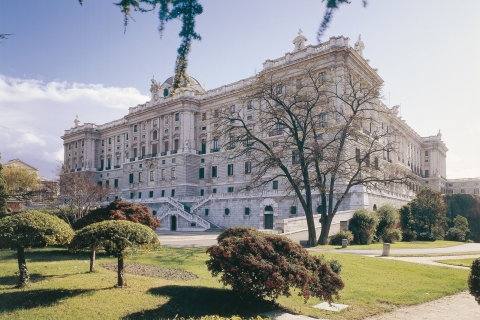 Madrid: Früher Einlass & Tour ohne Anstehen im KönigspalastZweisprachige Tour am Nachmittag, Englisch bevorzugt