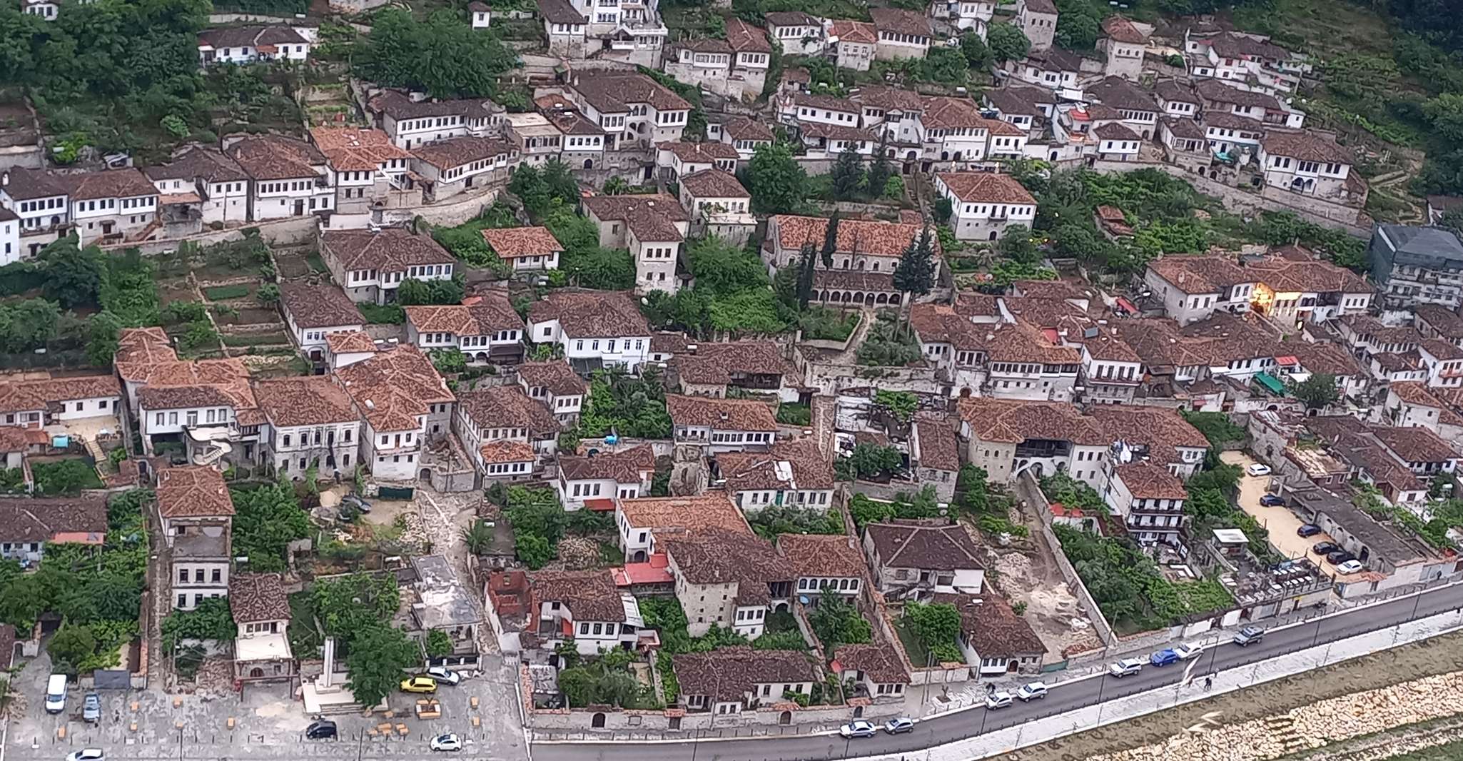 Berat, Tour a pie en español - Hizvo