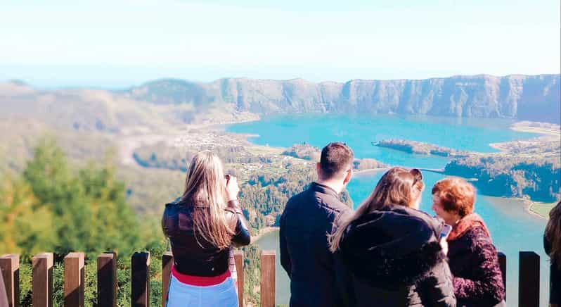 São Miguel: 2-Day Sightseeing Tour Including Lunches
