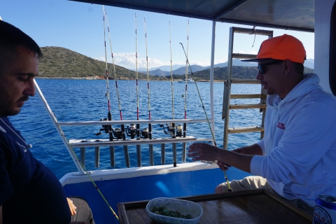 Creta: Excursión en barco para pescar y nadar