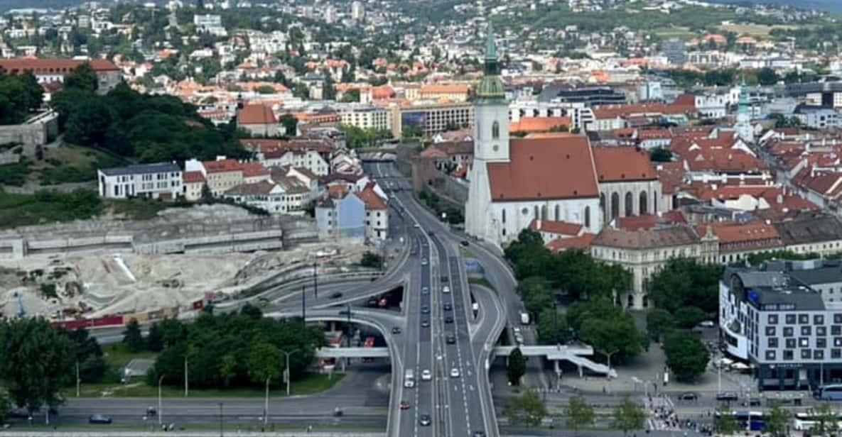 Afbeelding 12 van Bratislava: Stadsrondleiding met kasteel Devin