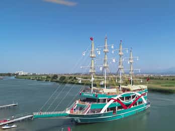Desde la ciudad de Side Excursión en barco de día completo a Manavgat con traslado