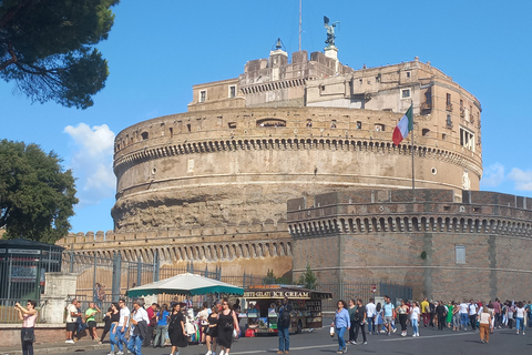 Roma: City Highlights Tour em um carrinho de golfe elétrico