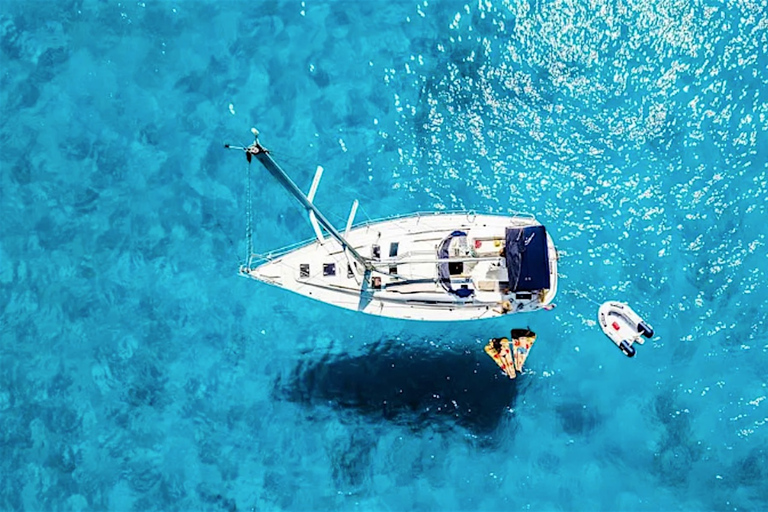 2 jours de croisière privée à El Nido sur un voilier de 43 piedsCroisière privée de deux jours à El Nido à bord d'un voilier de 43 pieds