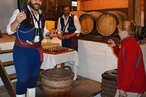 Kretische Nacht, traditioneller Tanz und EssenTour auf Rumänisch