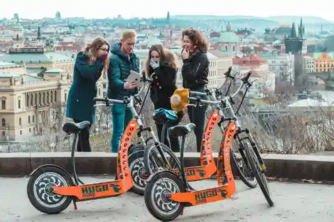 Prag: 2-timers el-scootertur til Prags borg og udsigtspunkt