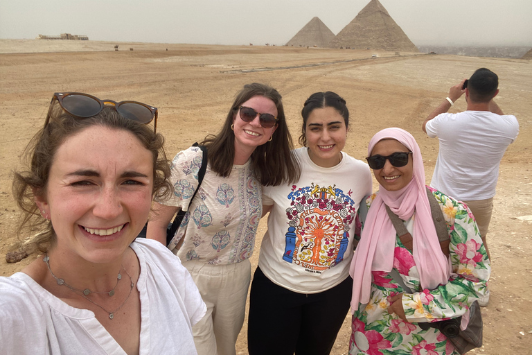 Vrouwelijke gidsen: Memphis, Saqqara, piramides en de Sphinx-tourMemphis, Saqqara, de piramides en de Sphinx-dagtour