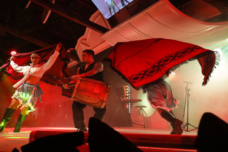 伊瓜苏港：Rafain 牛排馆晚餐和表演拉斐恩的晚餐和表演