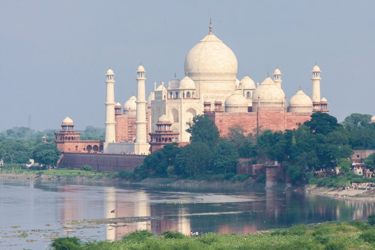 From Delhi: 6-Day Golden Triangle Tour with Udaipur Only Transport & Guides