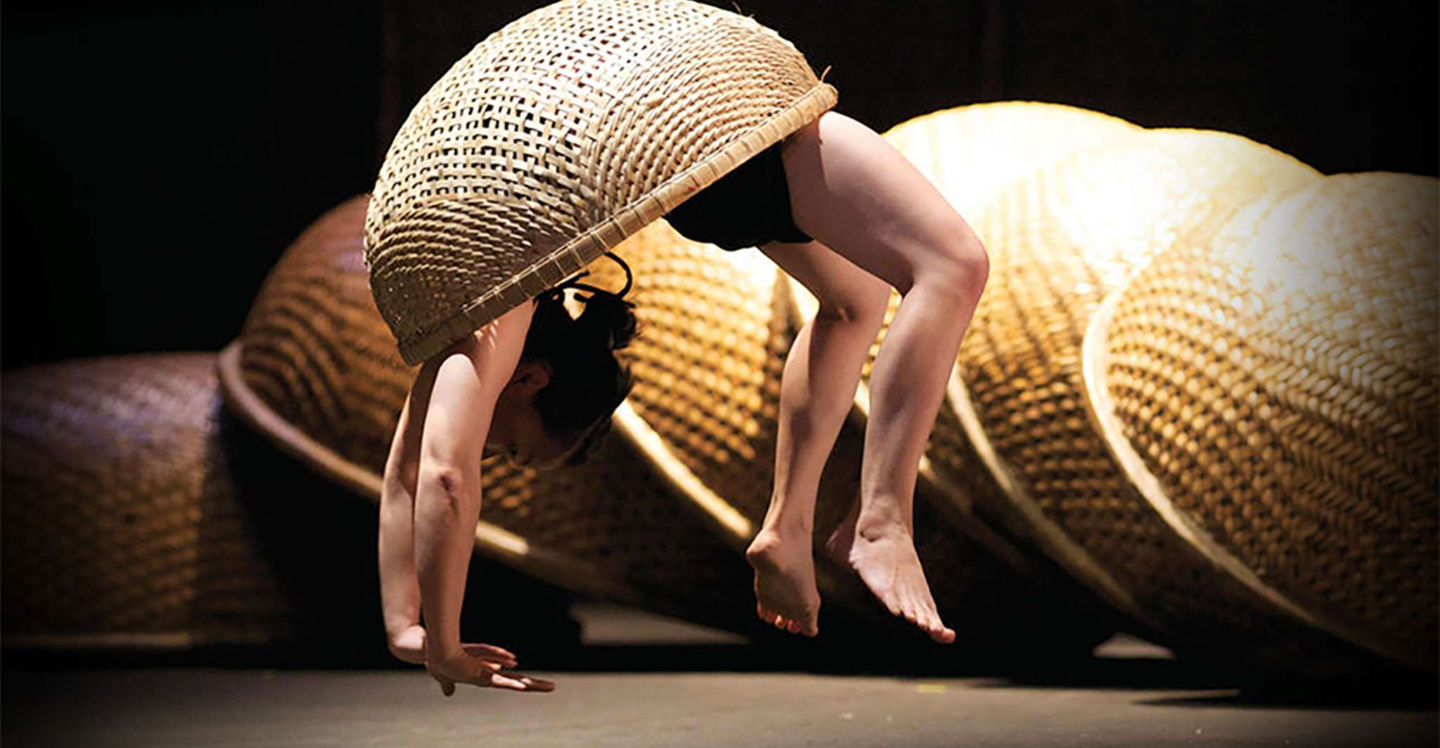 Ho Chi Minh, un spectacle de cirque de bambou à l'Opéra de Saigon - Hizvo