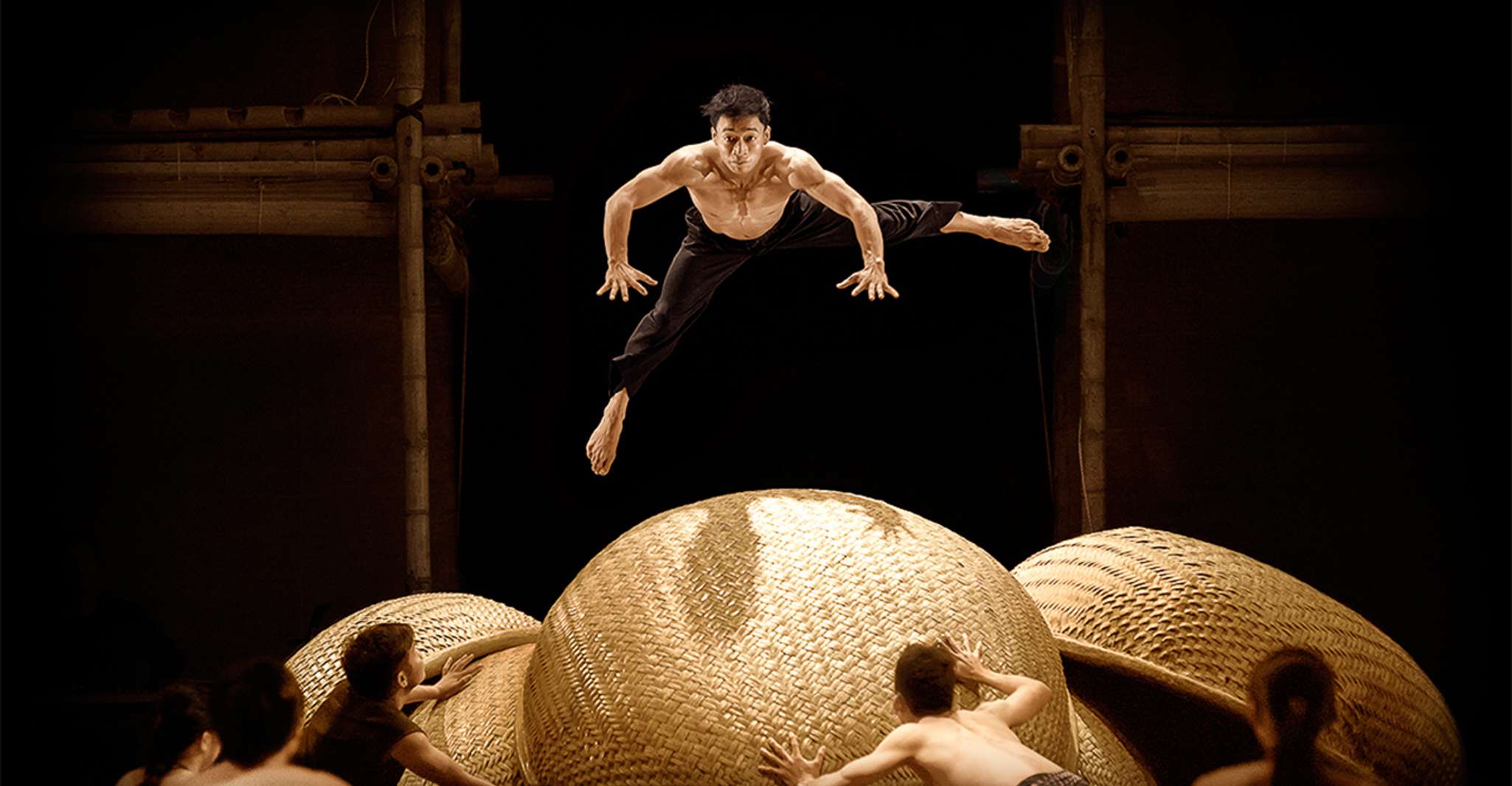 Ho Chi Minh: À Ố Bamboo Circus Ticket at Saigon Opera House