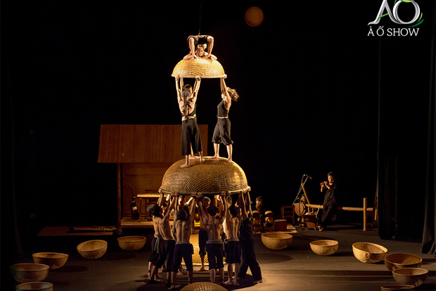 Espectáculo cultural imprescindible en Ciudad Ho Chi Minh: À Ố Show Bamboo Cirus