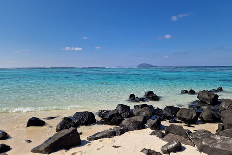 Grand Baie: dagtour per catamaran over 3 eilanden met lunchGedeelde rondleiding