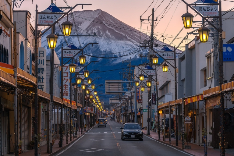 Vanuit Tokio: 10 uur durende Mount Fuji privé-aanpasbare tourVanuit Tokio: 10 uur durende tour op maat met chauffeur en gids
