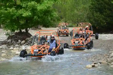 Fra Belek: Kombineret zipline, quad-safari, rafting, frokost