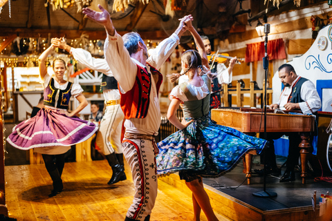 Middag med folklustspel och öppen barMiddagsföreställning med folklore och öppen bar