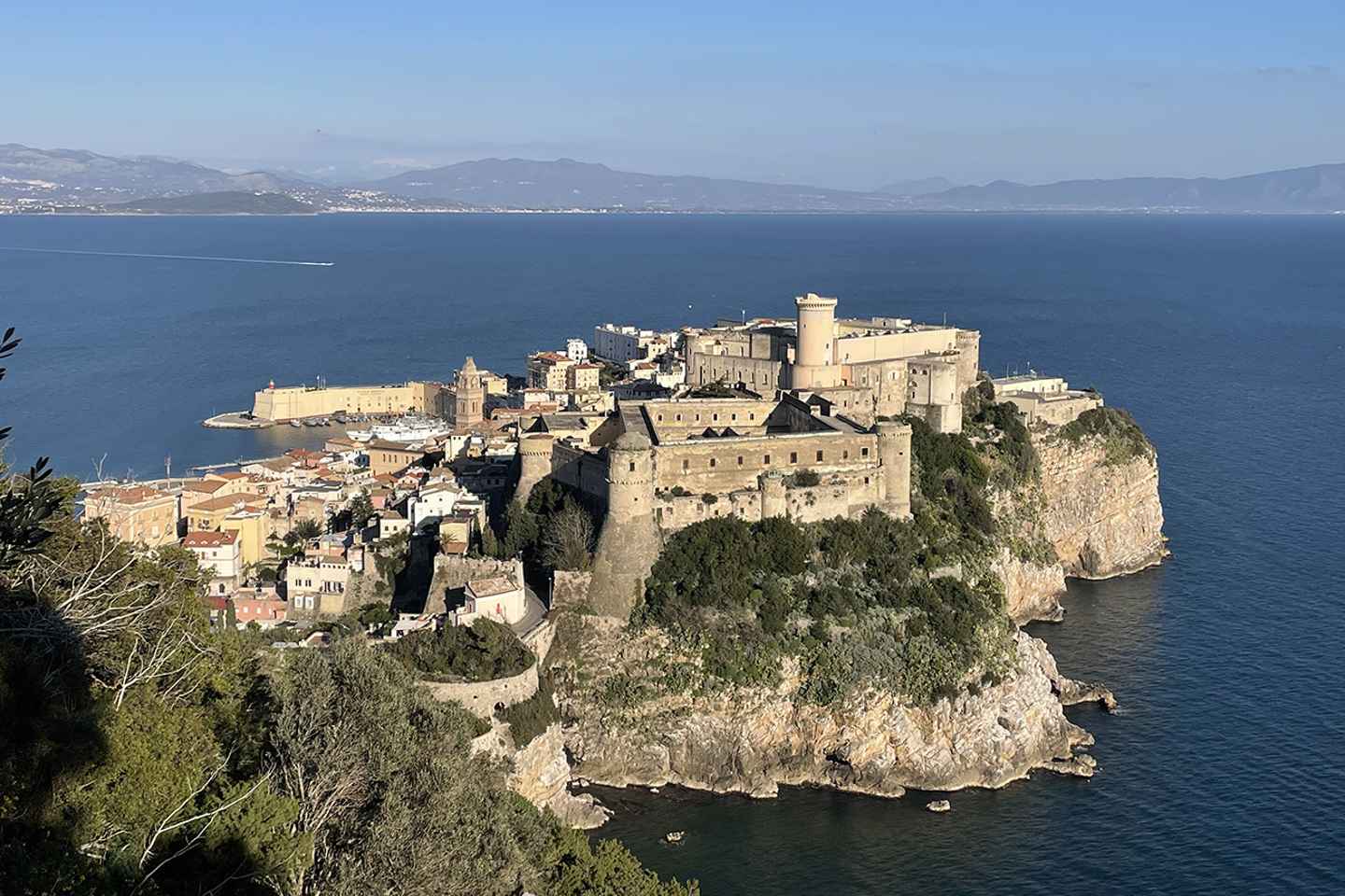 Gaeta: Guided Boat Tour of the Peninsula