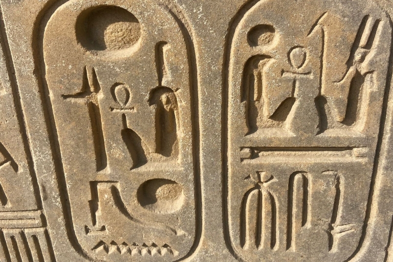 Przewodniczki: Memfis, Sakkara, piramidy i wycieczka po SfinksieMemphis, Sakkara, piramidy i jednodniowa wycieczka po Sfinksie