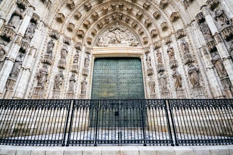 Sevilla von Córdoba ausGruppentagesausflug mit Führung durch die Giralda und die Kathedrale