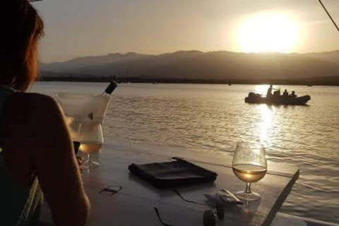 Porto-Vecchio: diner aperitief bij zonsondergang op zee