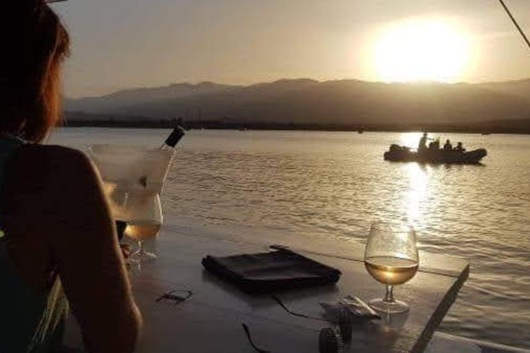 Porto-Vecchio: diner aperitief bij zonsondergang op zee