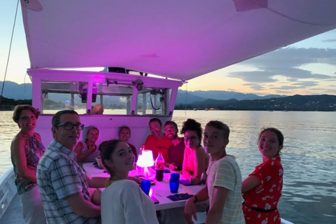 Porto-Vecchio: diner aperitief bij zonsondergang op zee