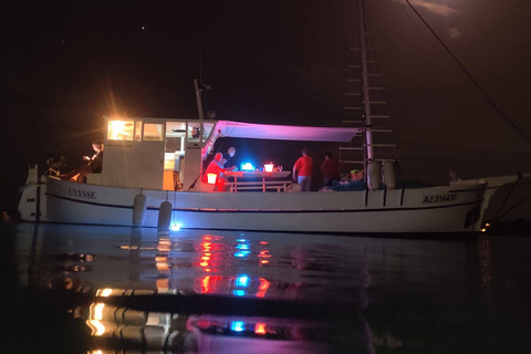 Porto-Vecchio: diner aperitief bij zonsondergang op zee