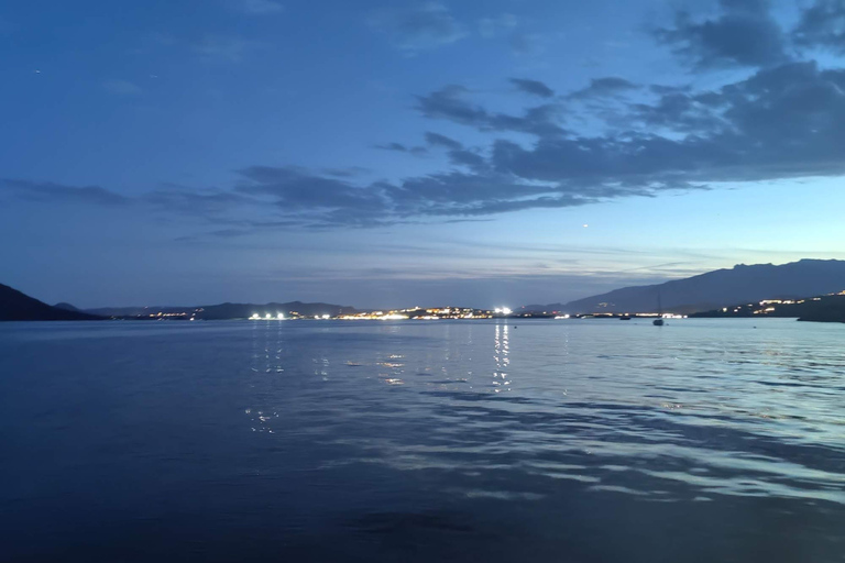 Porto-Vecchio: diner aperitief bij zonsondergang op zee