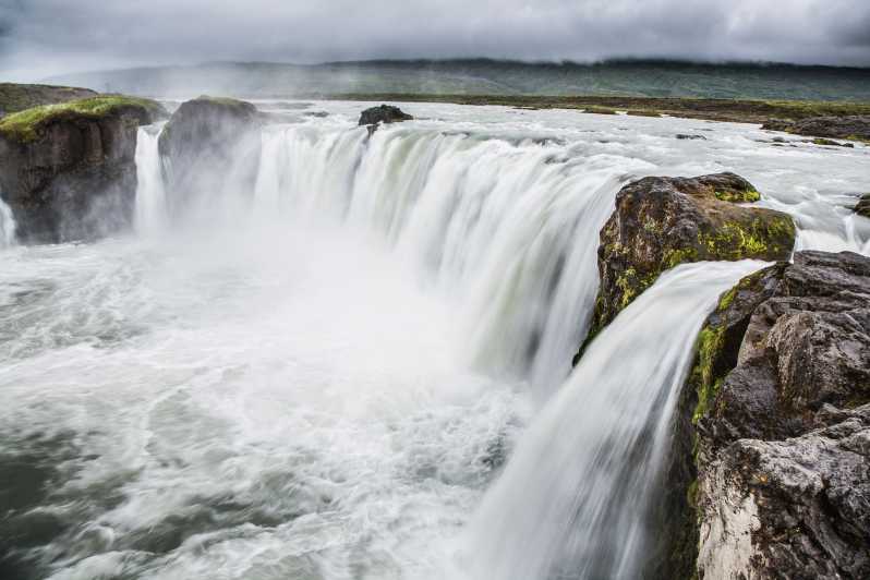 Akureyri: Wycieczka krajobrazowa po jeziorze Mývatn i wodospadzie Godafoss