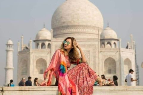New Delhi: Taj Mahal & Agra Fort Entry Tickets with Transfer