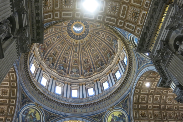 Cité du Vatican : première ascension du dôme avec la basilique Saint-PierreOption standard