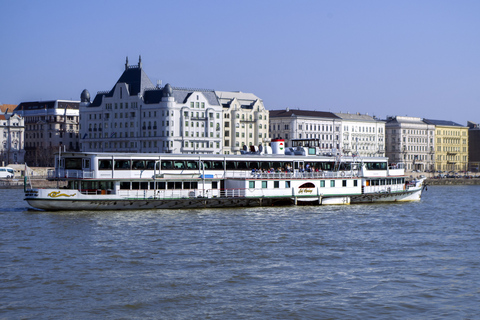 Budapest: Summer Brunch & Cruise with Prosecco or Cake Brunch & Cruise with Unlimited Prosecco